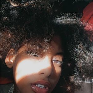 Meet your Posher, Makayla